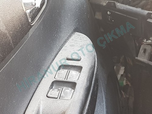 Hyundai i20 Çıkma Cam Açma Düğmesi