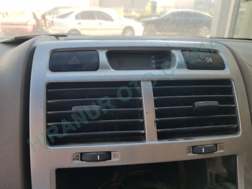 Kia Sportage Çıkma Kalorifer Izgarası