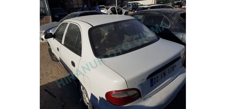 Hyundai Accent Çıkma Stop Camı