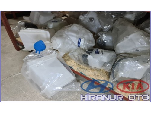 Hyundai Accent Çıkma Cam Su Bidonu