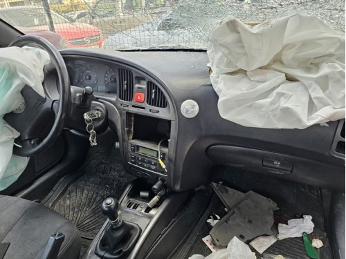 Hyundai Elantra Çıkma Göğüs