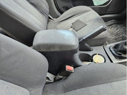 Hyundai Elantra Çıkma kolçak