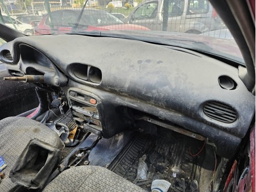 Hyundai Accent Yumurta Kasa çıkma göğüs
