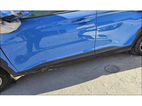 Hyundai Kona Kapı Bandı